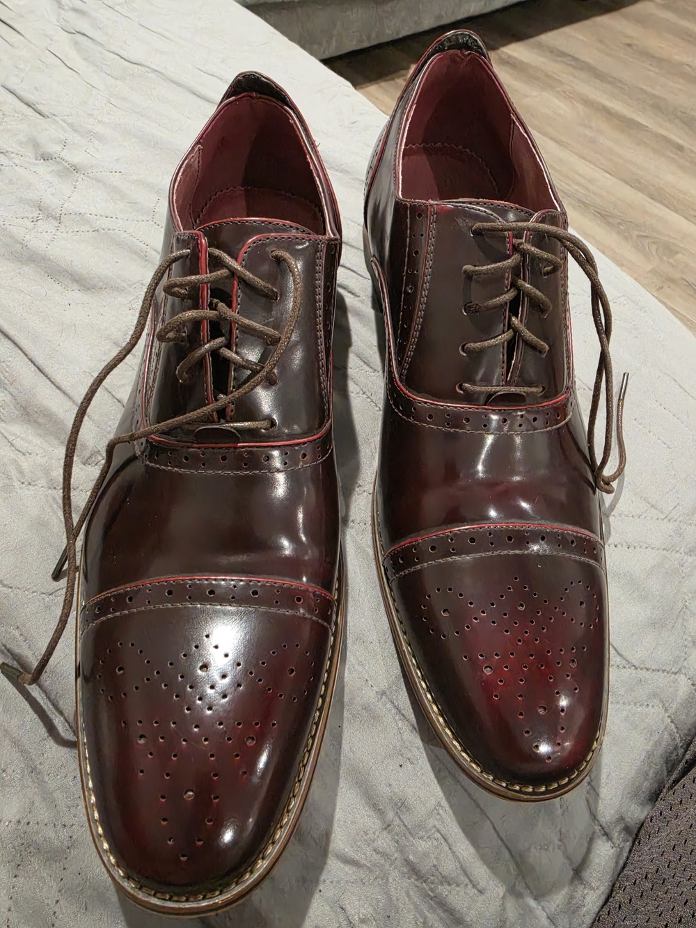 Men's Burgundy Cap-Toe Brogue Dress Shoes